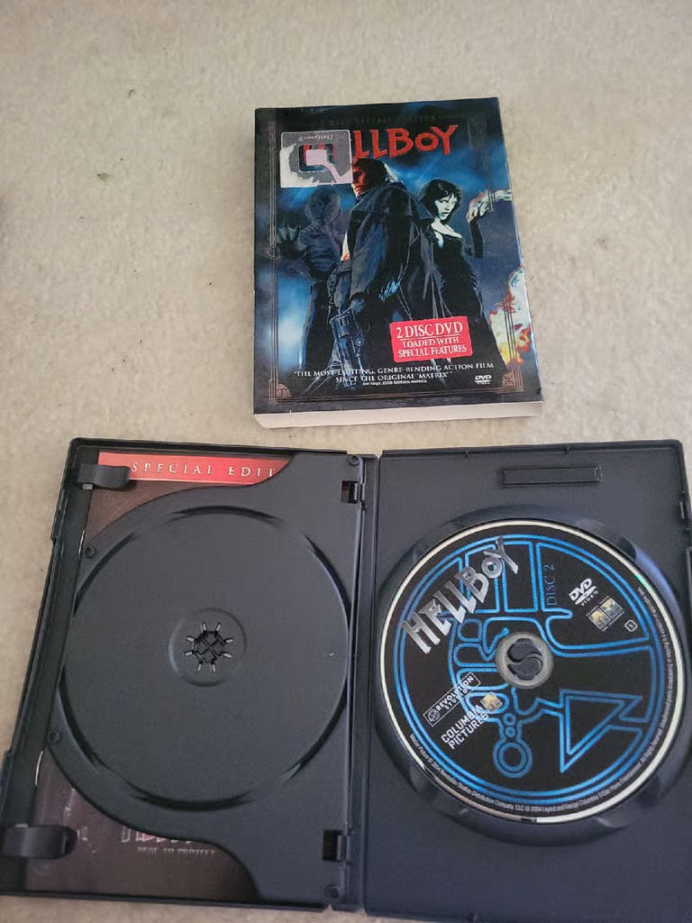 Hellboy 2-Disc DVD