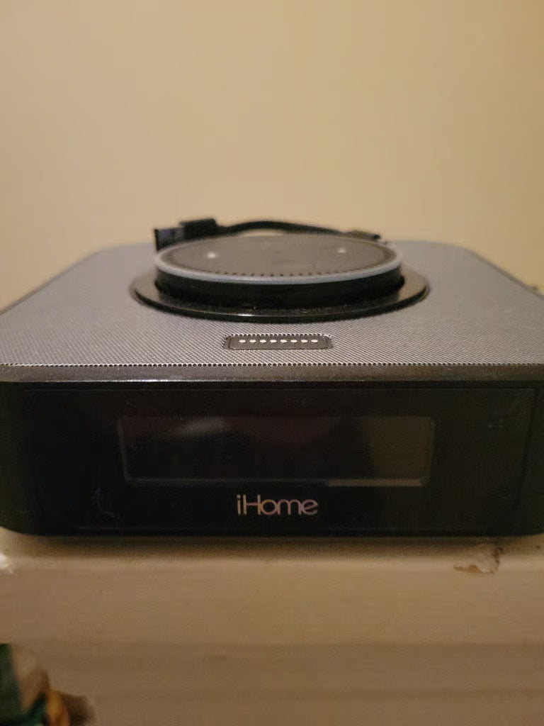 Ihome clock with echo dot 1st Gen