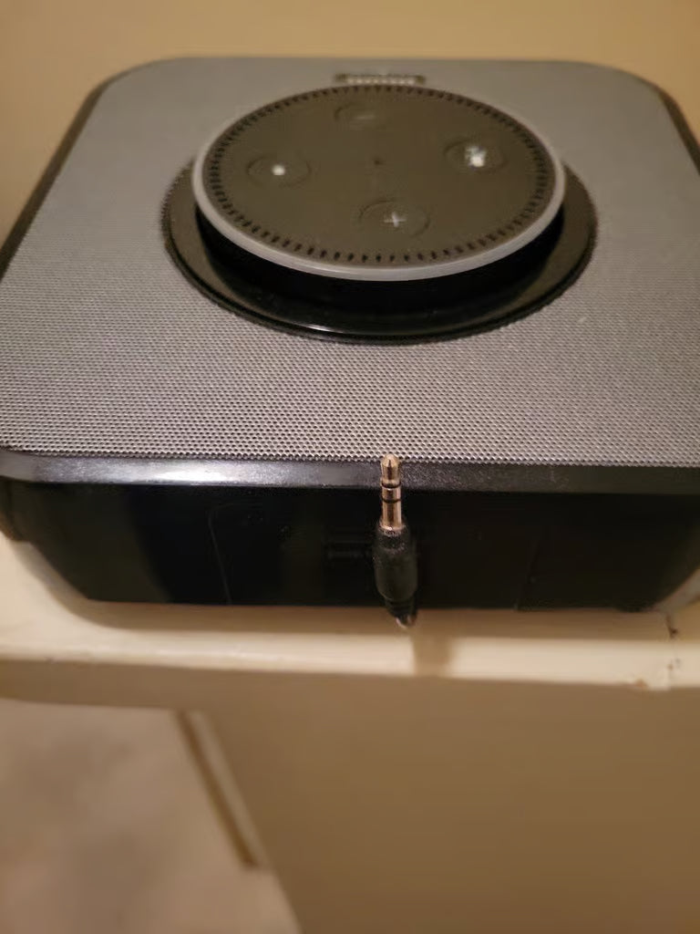 Ihome clock with echo dot 1st Gen